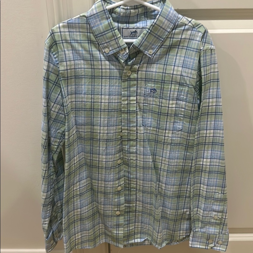 Boys size Medium (8-10) southern tide